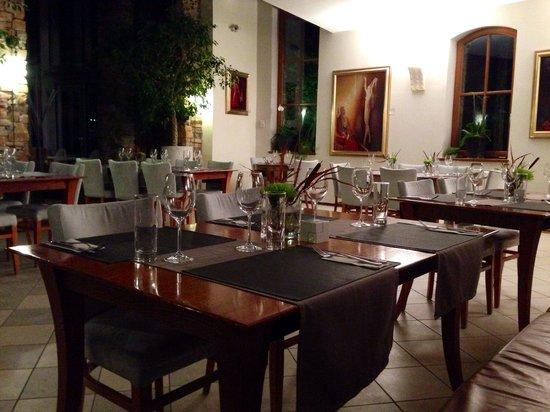Premium Hotel Restaurant