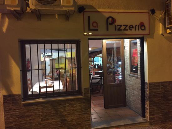 La Pizzeria