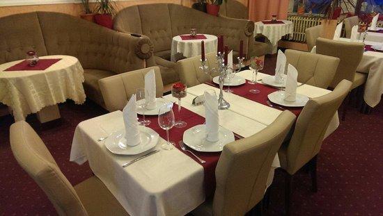 Cafe & Restaurant POLONIA