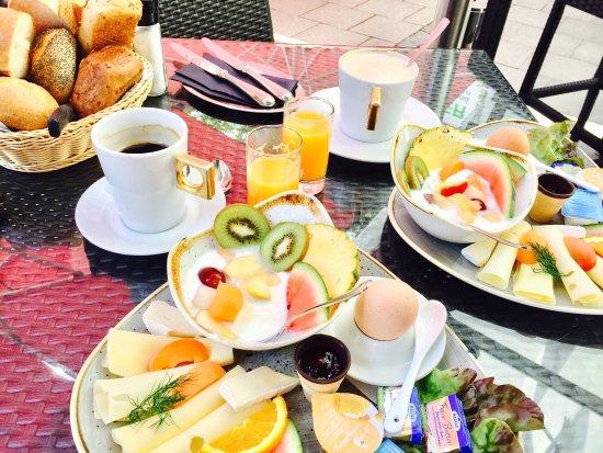 Cafe Extra