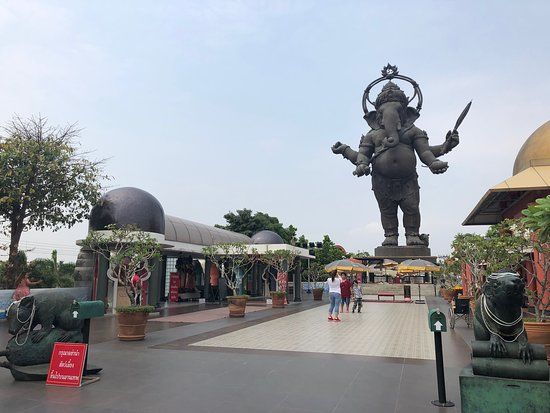 Khlong Khuean Ganesh International park