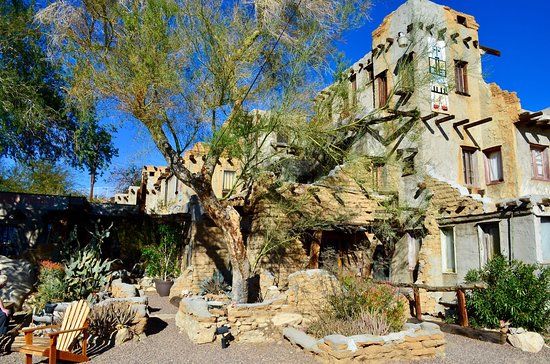Cabot's Pueblo Museum